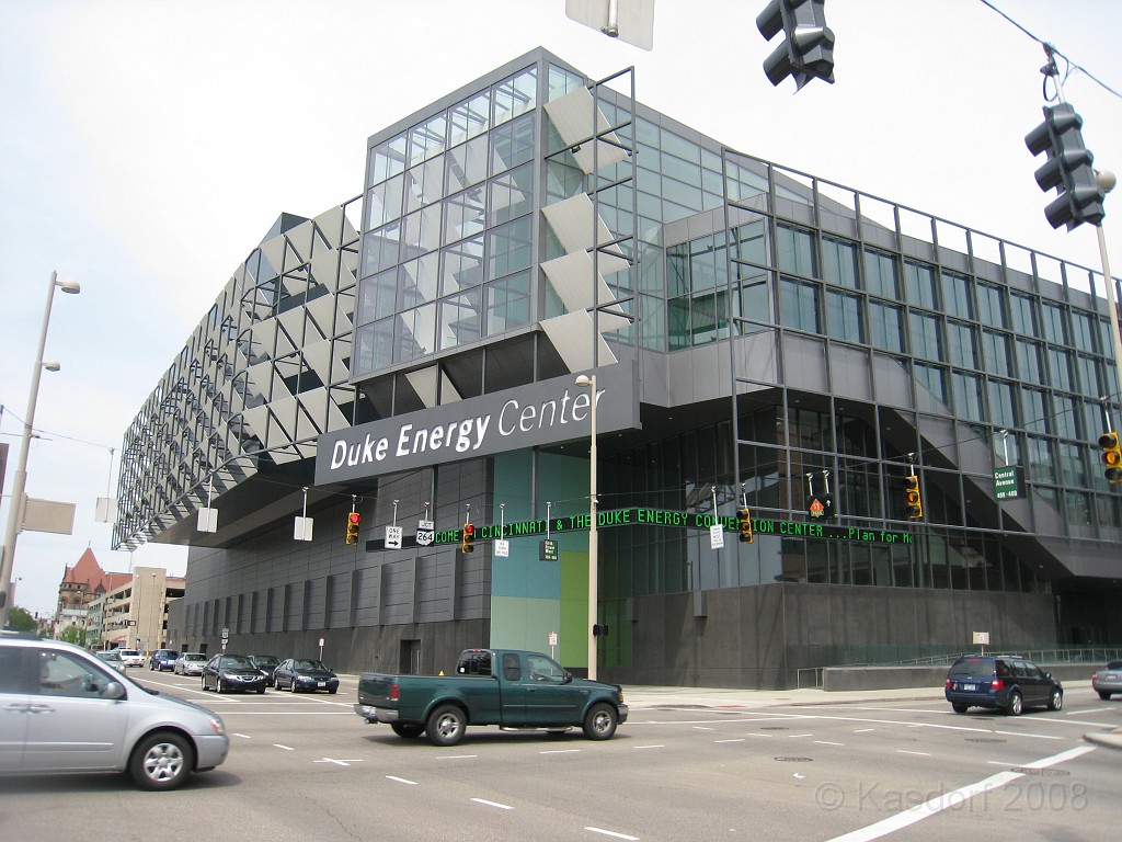 Flying Pig 2009 0070.jpg - The Duke Energy Center in Cincinnati Ohio, home for the expo.